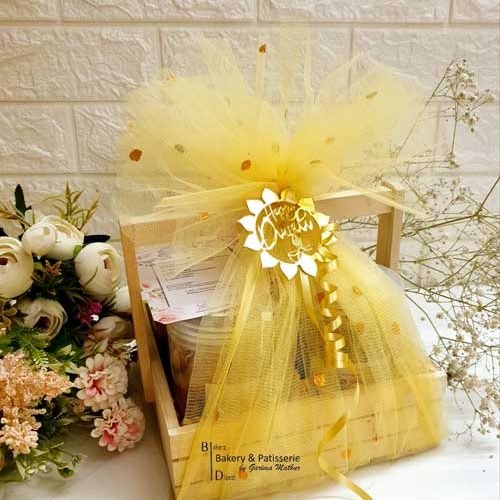 Glamorous Gift Hampers in Gurgaon