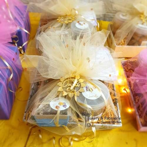 Glamorous Gift Hampers in Gurgaon